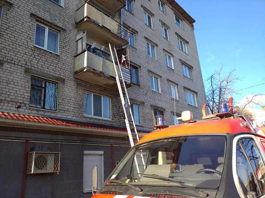 На Полтавщині у людей спалахнув балкон