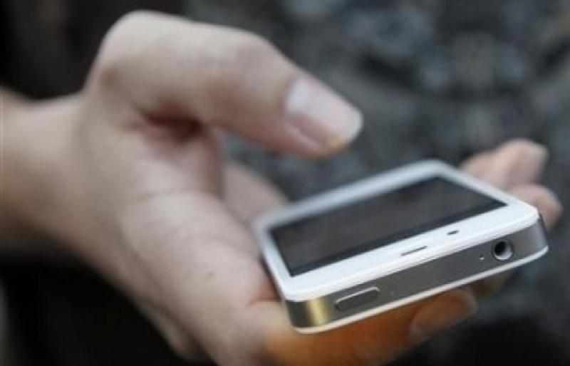На Полтавщині чоловік обіцяв підлітку допомогти продати мобільний, але зник