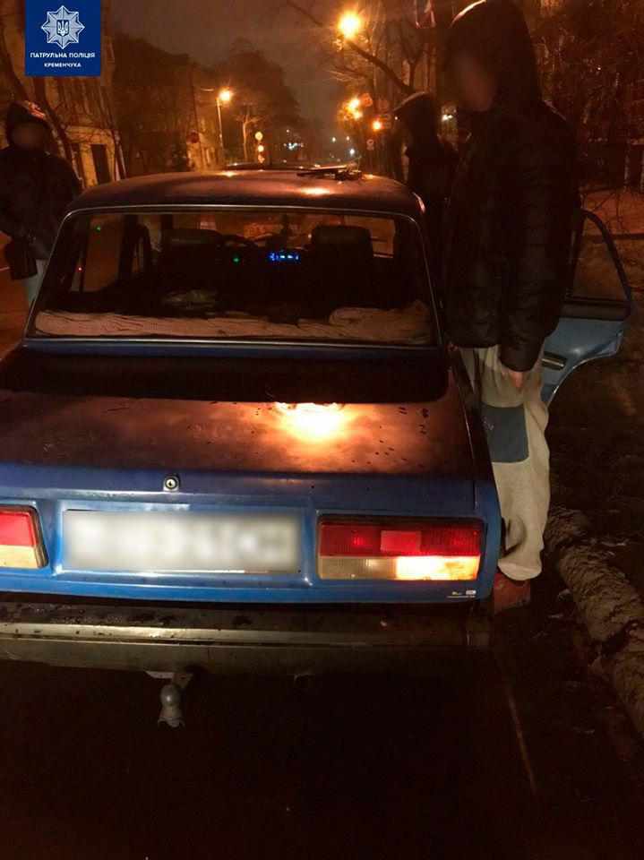 На Полтавщині патрульні зупинили автівку з імовірно викраденими речами