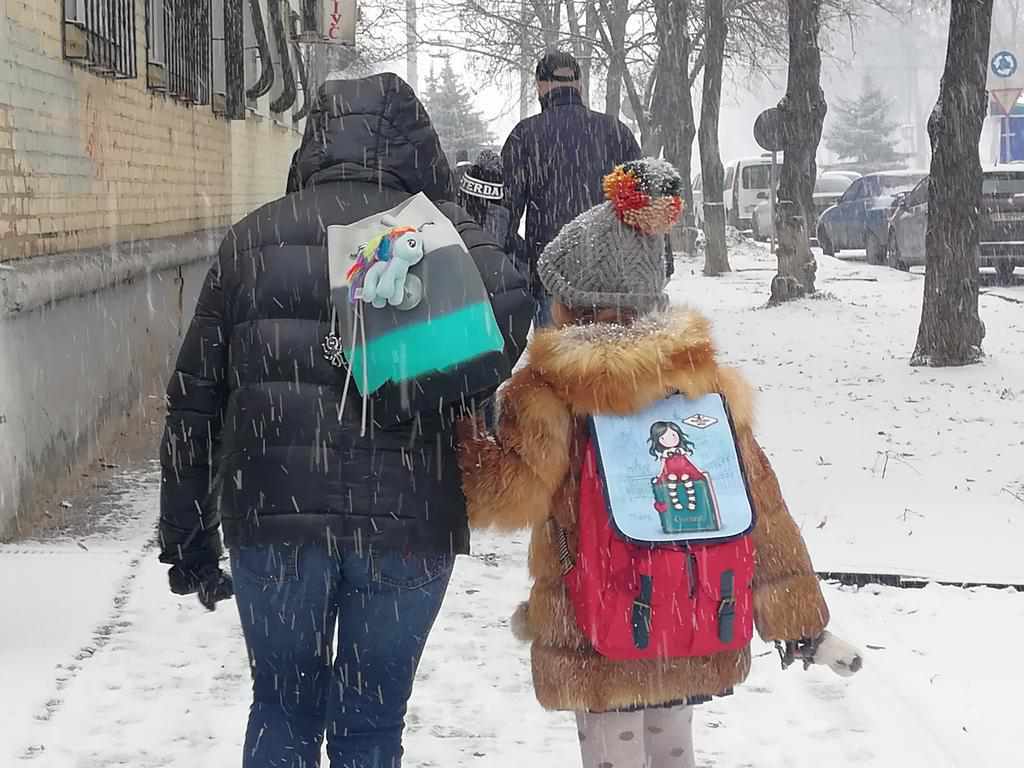 Сніг у Полтаві попри прогнози. ФОТО 