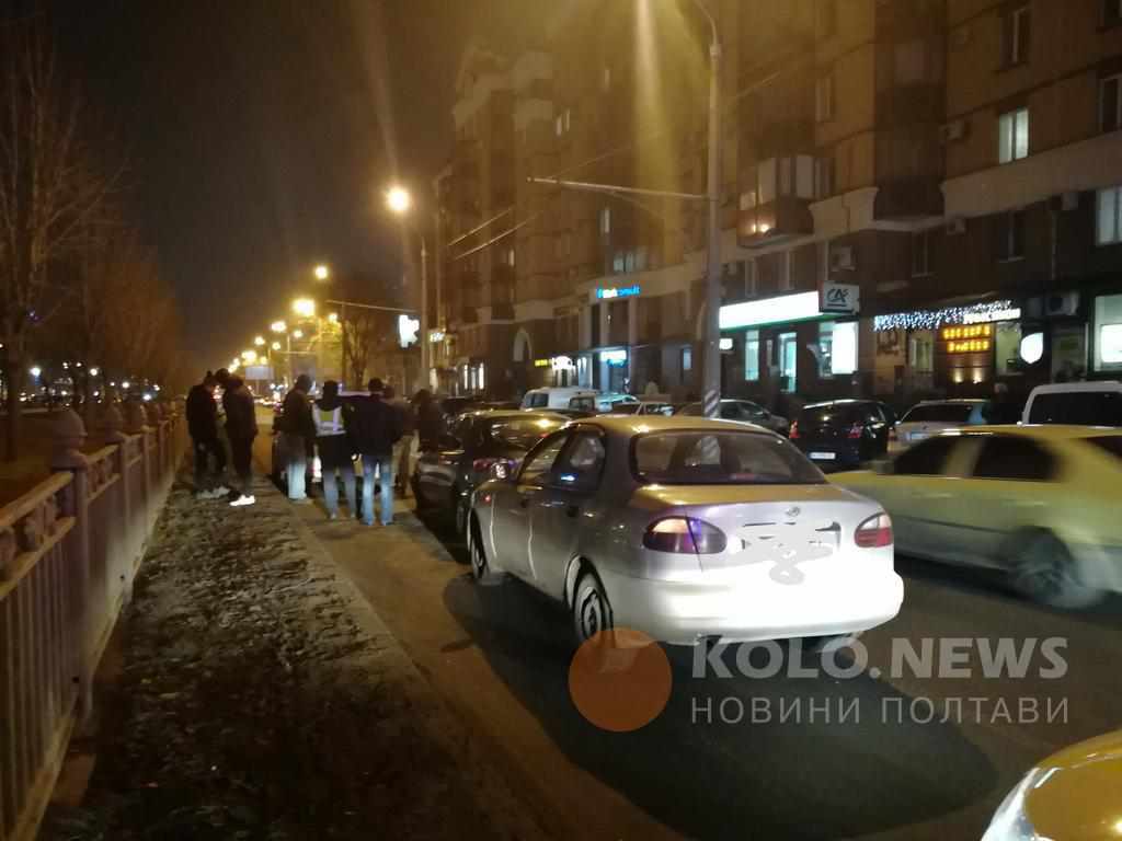 На Соборності в Полтаві зіткнулись три авто. ФОТО. ОНОВЛЕНО