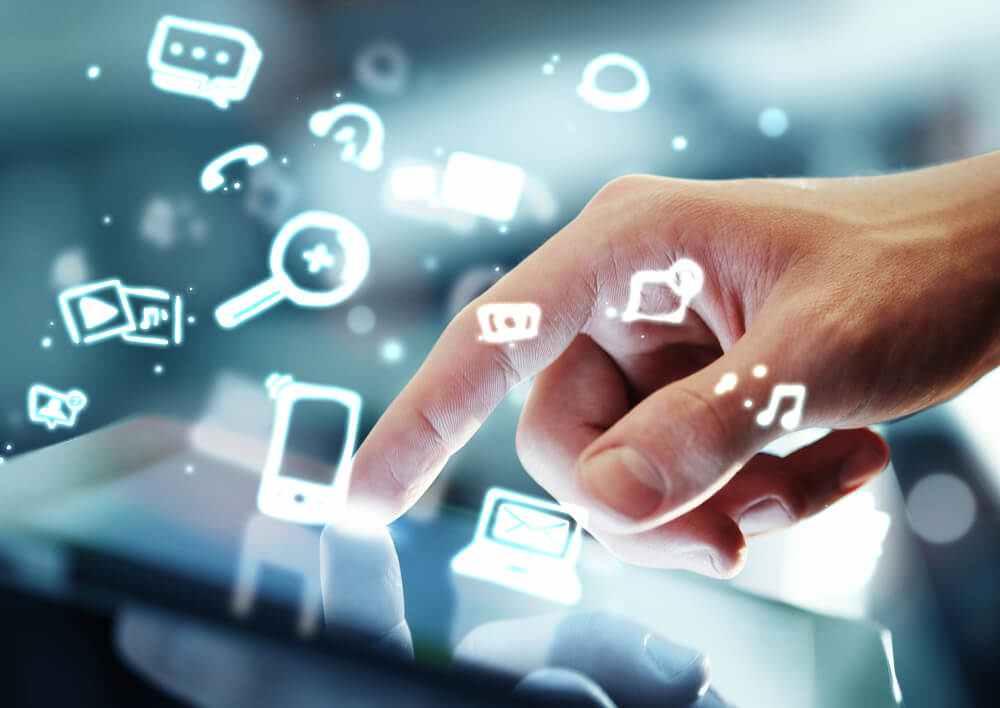 Соцмережі і офіційні сайти: де беруть інформацію полтавські медіа