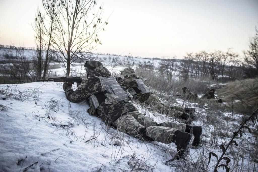 По позиціях Об’єднаних сил біля Оріхового російські найманці випустили 25 мін калібру 120мм: один військовий поранений