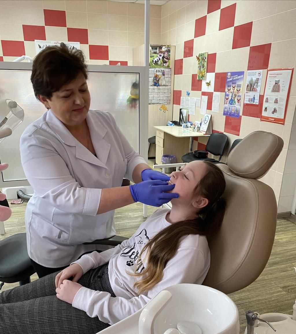 Полтавська стоматологиня розповіла, як запобігти карієсу у дітей