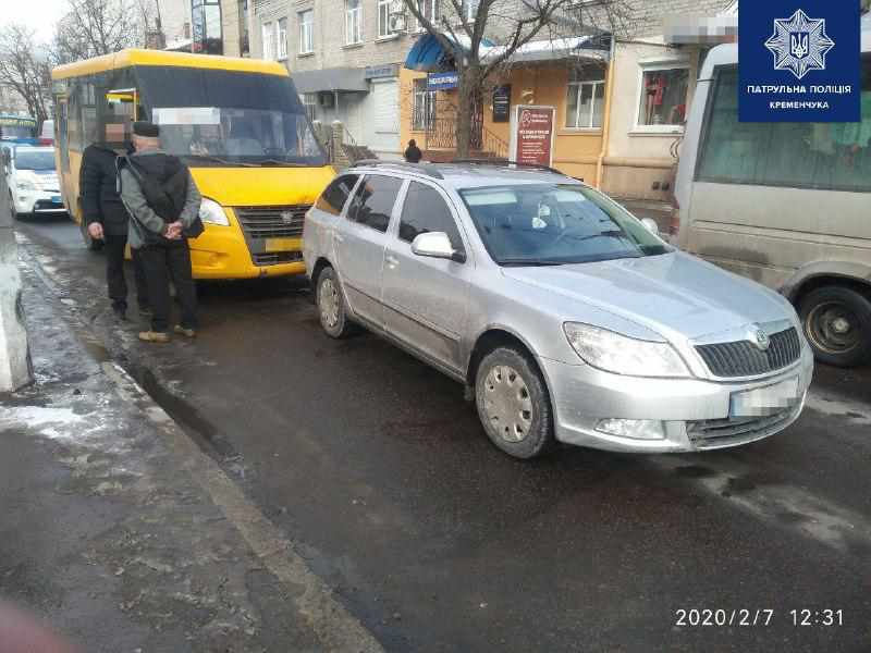 У Кременчуці зіткнулися легковик і маршрутка