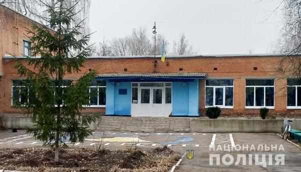 На Полтавщині шестеро дітей потрапили до лікарні зі школи: попередньо діагностували отруєння