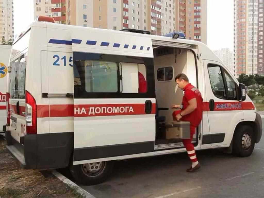 На Полтавщині оштрафували чоловіка, який викликав «швидку» й пожартував про коронавірус