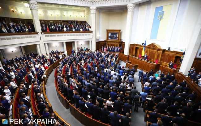 Верховна Рада ухвалила законопроект про запобігання поширенню коронавірусу: на які зміни чекати