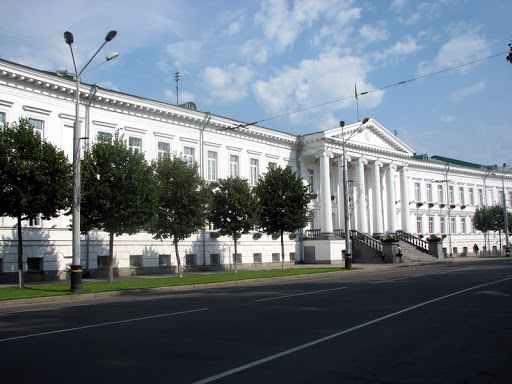 У Полтаві депутати зібралися на сесію, щоб виділити кошти на боротьбу з коронавірусом
