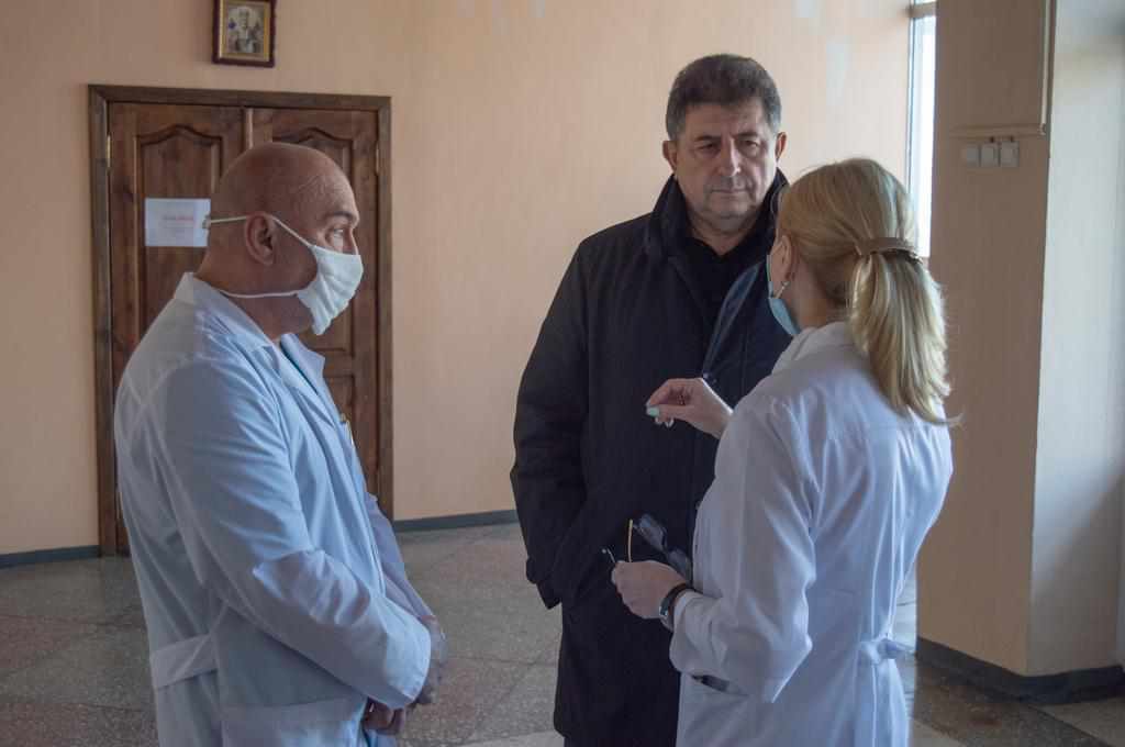 Олександр Удовіченко передав полтавським лікарням сучасне обладнання для боротьби з коронавірусом