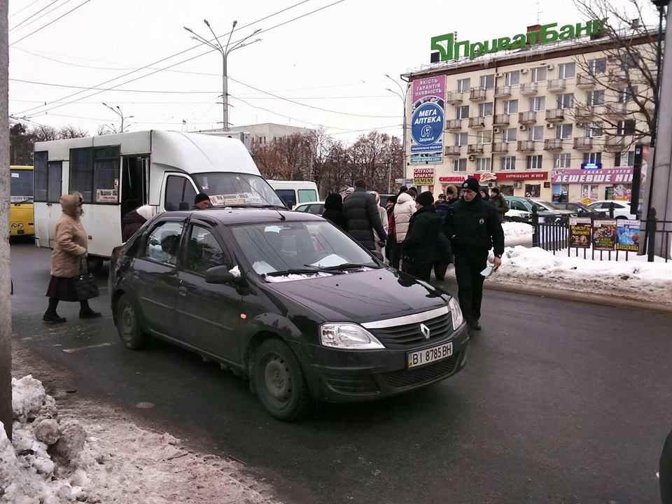 У Полтаві зіткнулись маршрутка і легкове авто