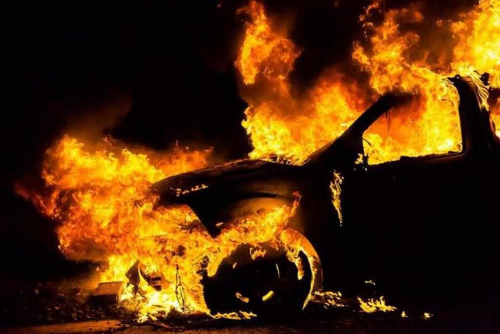 На Полтавщині за день згоріло три автомобілі: Toyota Rav4, Chevrolet Aveo і «ВАЗ»