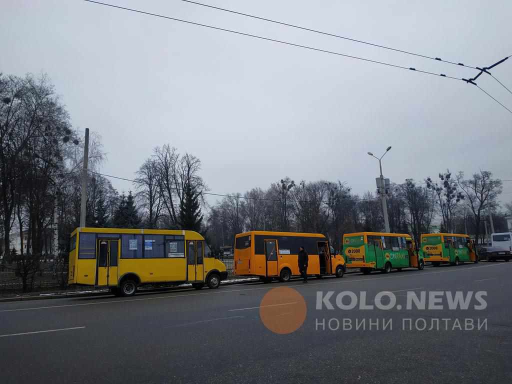 У Полтаві визначилися з перевізниками, які безкоштовно перевозитимуть працівників: перелік