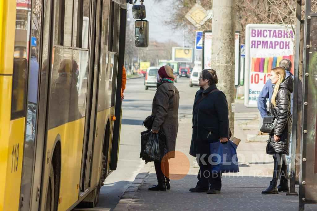 За перевезення школярів у Полтаві в березні з міського бюджету компенсували 128 тисяч гривень