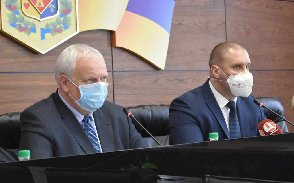 Розповіли, як виник спалах коронавірусу серед медиків у Кременчуці