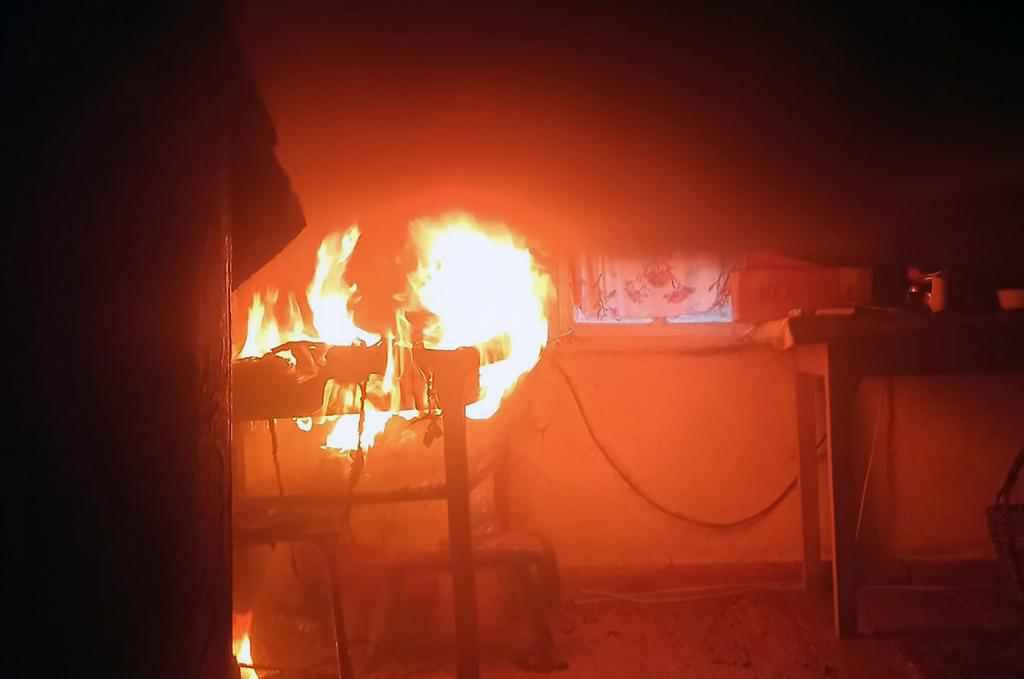 На Полтавщині горів будинок