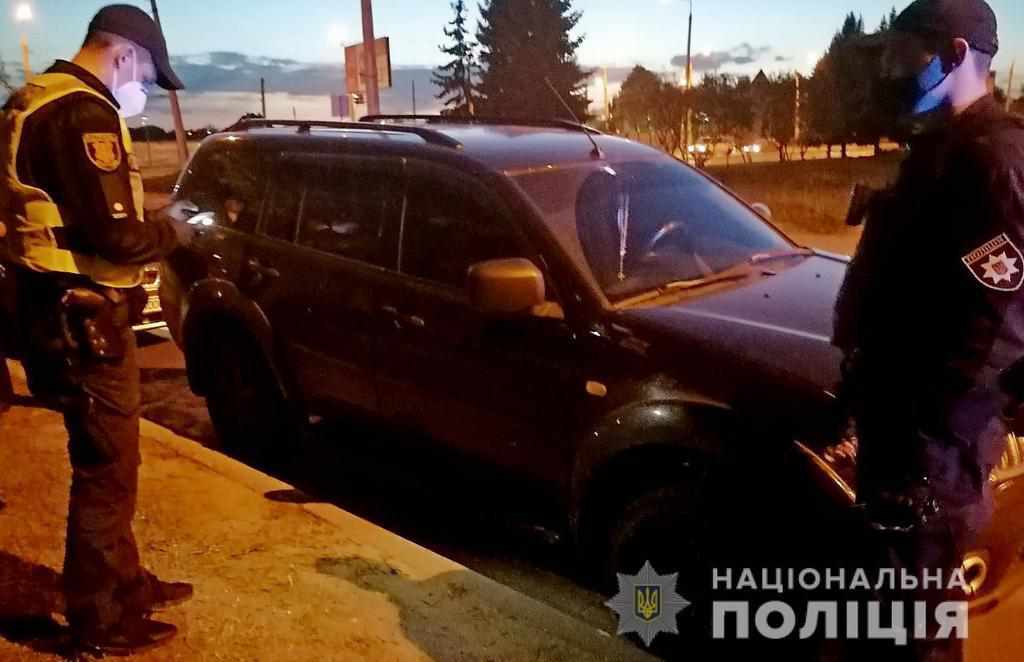 На Полтавщині невідомі обстріляли Mitsubishi Pajero