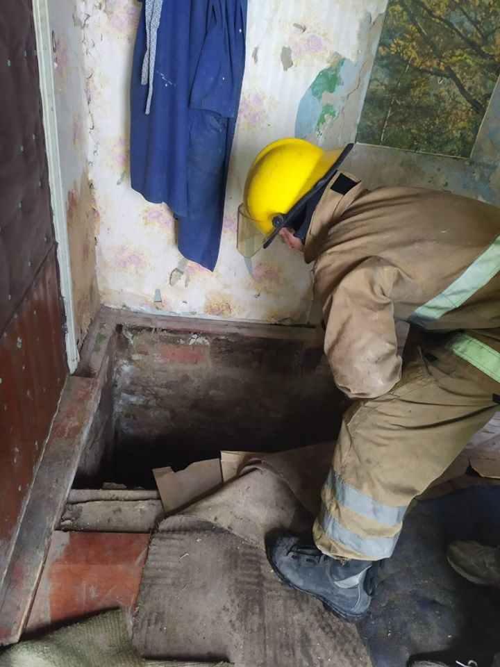 На Полтавщині жінка провалилася в погріб