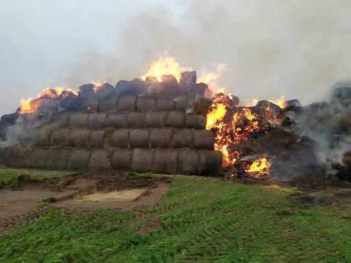 На Полтавщині сталися дві пожежі: згоріло 10 тонн соломи