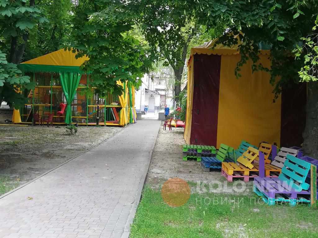 У Полтаві батутам та іншим розважальним локаціям дозволили монтаж, але не роботу