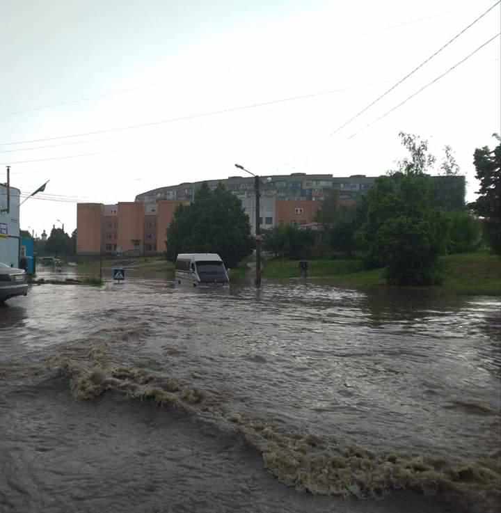 Наслідки вчорашньої зливи у Полтаві. ФОТО, ВІДЕО
