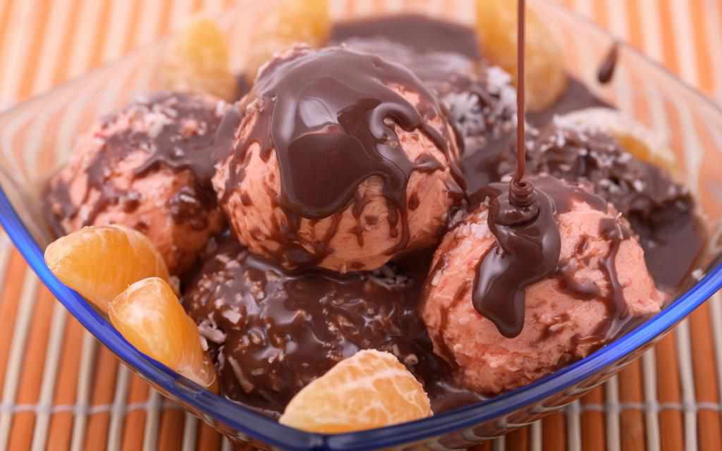 День на шоколаді та морозиві: дієтолог про «розвантажувальні» дні