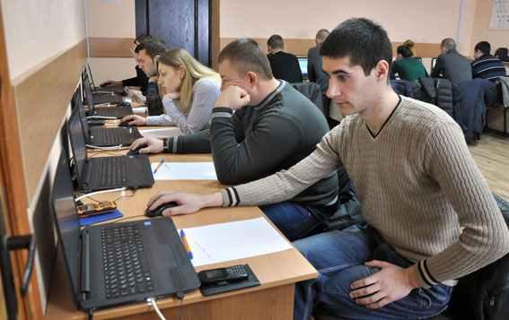 Понад 1200 полтавців хочуть потрапити на службу в поліції