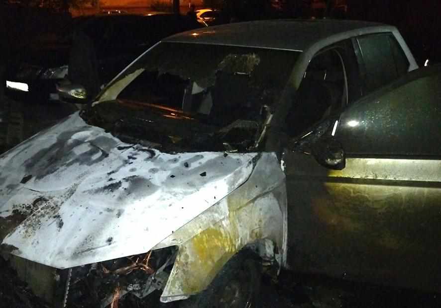 На Полтавщині горіли два автомобіля «Шкода», будинок і гараж