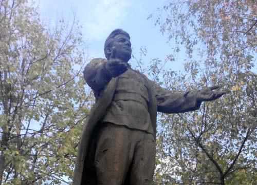 На Полтавщині демонтували останній в Україні пам’ятник комуністичному діячеві Сергію Кірову
