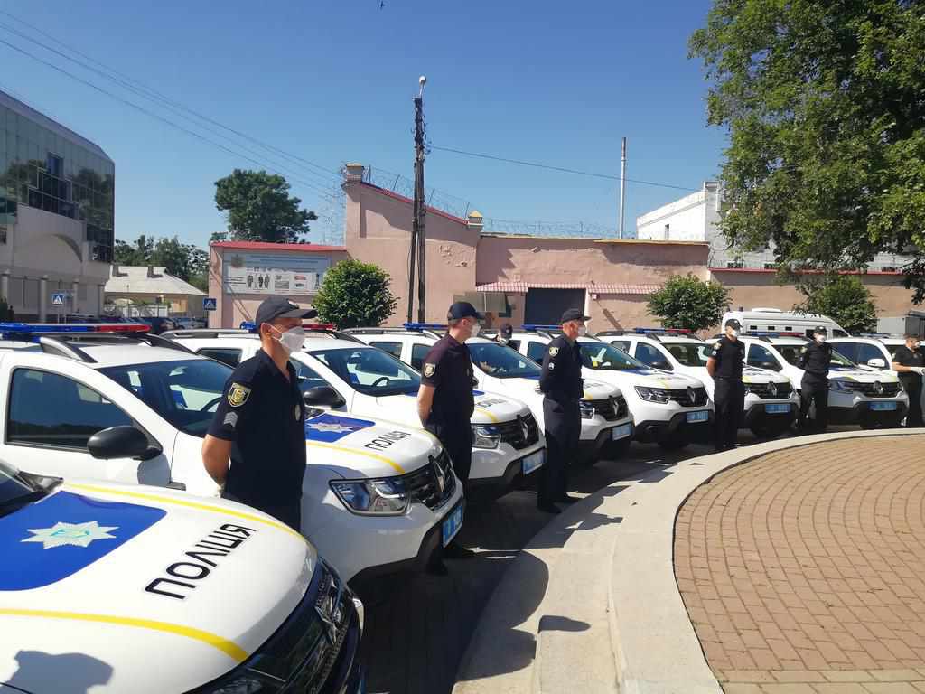Подарунок на День народження: 8 машин отримали підрозділи поліції Полтавщини замість тих, які відслужили. ФОТО