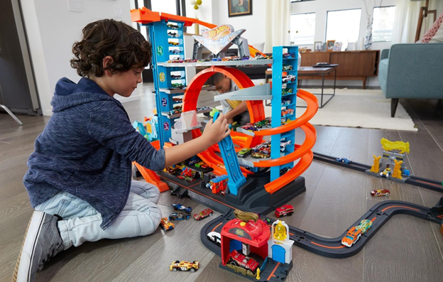 Головокружительные виражи с машинками Hot Wheels
