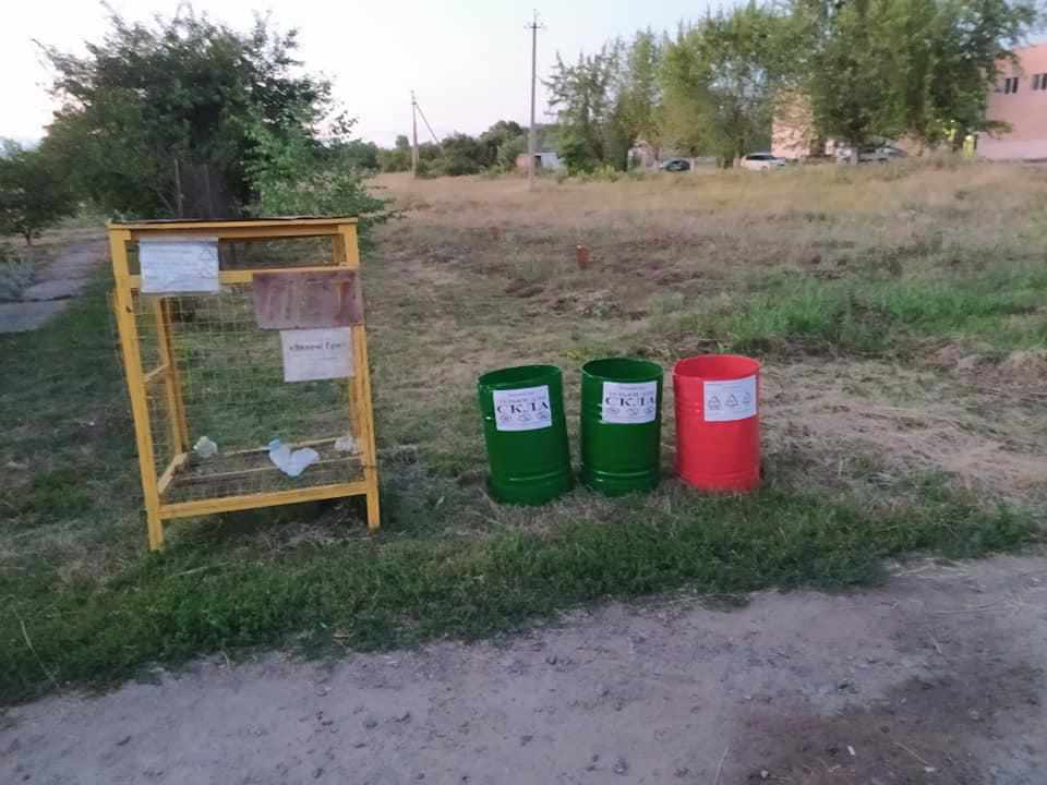 У селі під Полтавою влада вдруге не підтримала ініціативу встановити баки для сміття