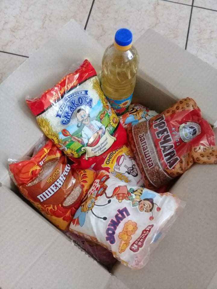Ще один кандидат почав роздавати продуктові набори полтавцям