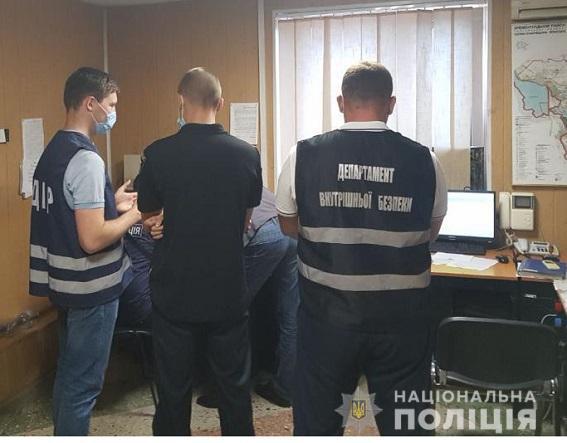 На Полтавщині полісмен з товаришем продавали службову інформацію телеграм-каналам