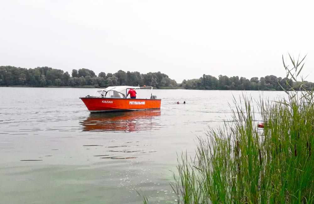 На Полтавщині третій день шукають чоловіка, що зник під час відпочинку на Дніпрі