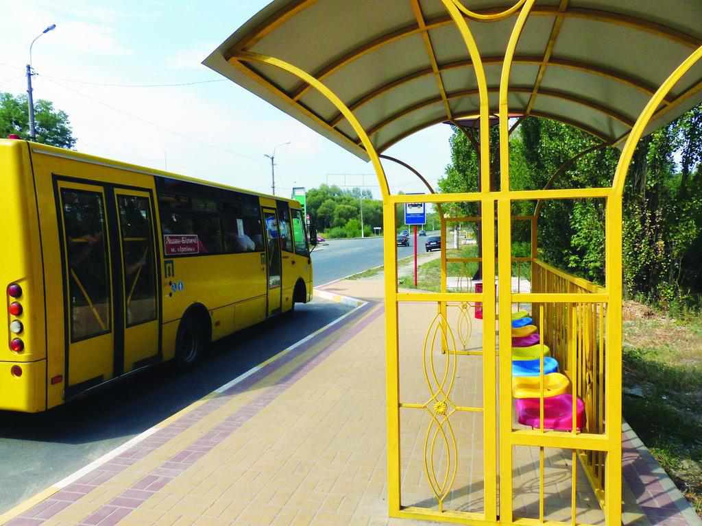 У Полтаві тимчасово перенесуть дві зупинки громадського транспорту