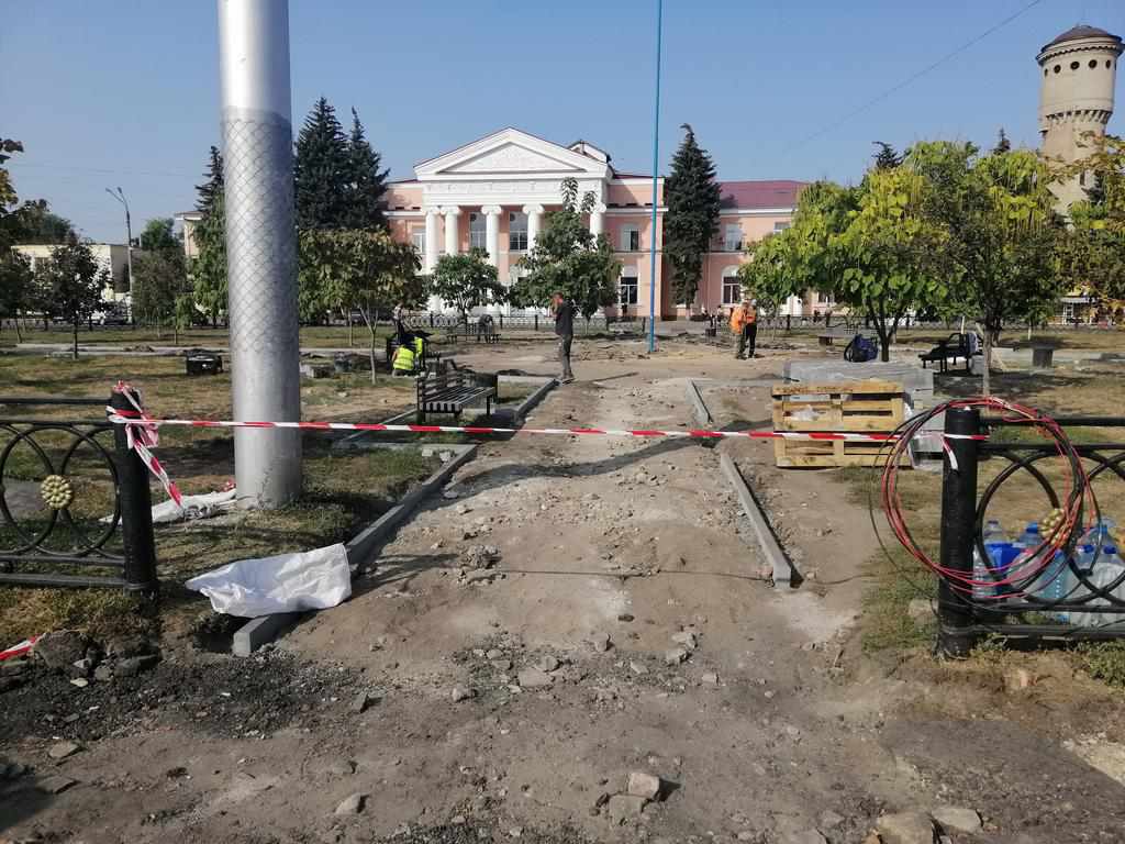 Наводимо лад у сквері біля Південного вокзалу ► Команда Удовіченка