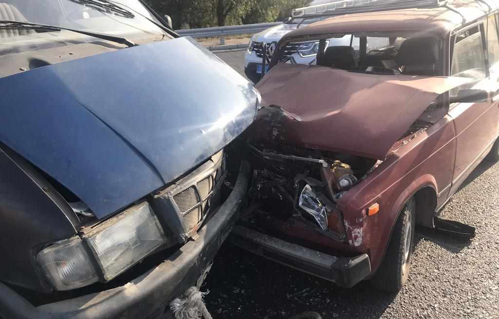 На Полтавщині зіткнулась вантажівка з легковиком: дві жінки госпіталізовані