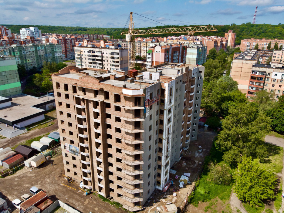 Полтавська міська рада на останній сесії планує безкоштовно віддати ділянку скандальному забудовнику
