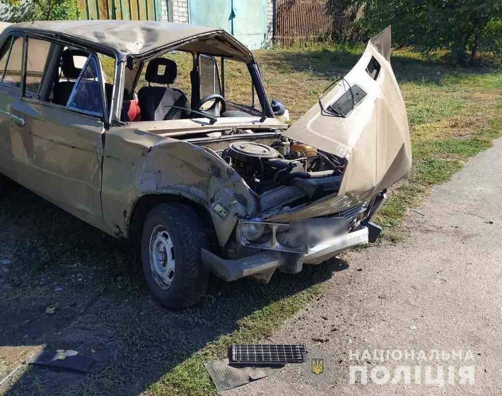 На Полтавщині перекинувся автомобіль: водій у лікарні