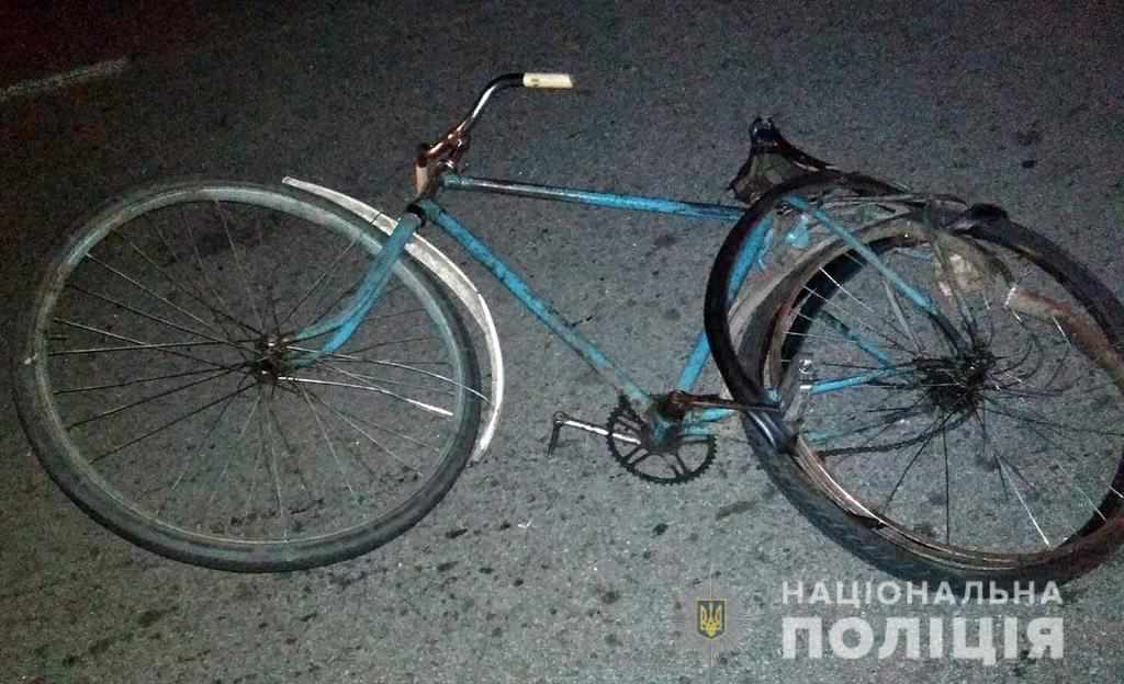 На Полтавщині під колесами вантажівки загинув велосипедист