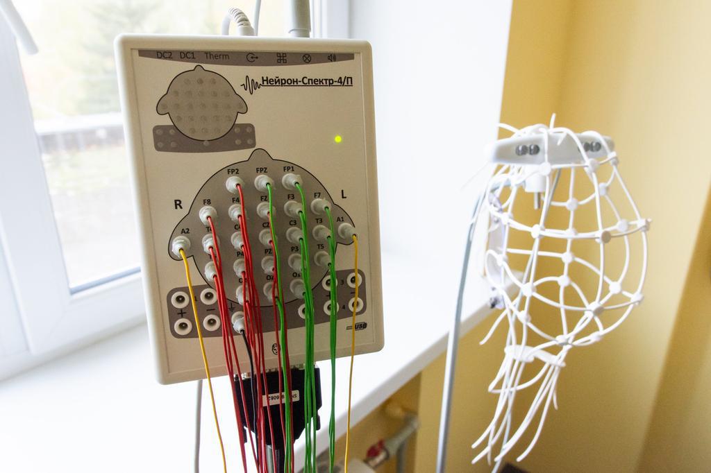 Придбали сучасний електроенцефалограф для дитячої лікарні ► Команда Удовіченка