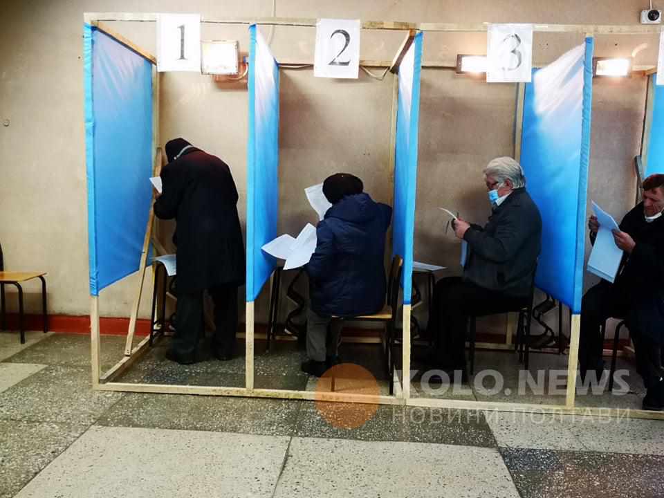 У Полтаві розпочалося голосування на місцевих виборах – 2020: що відбувається на дільницях. ФОТО, ОНОВЛЮЄТЬСЯ