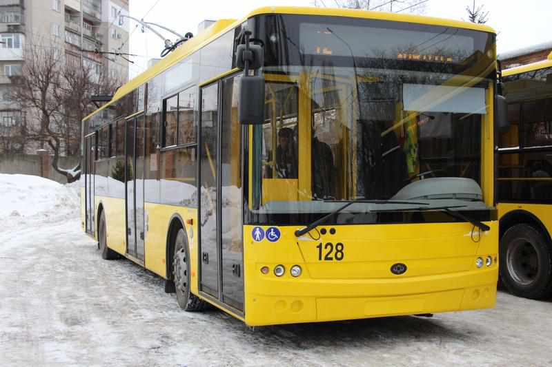 На транспортні маршрути Полтави виїхали два нових тролейбуси із п’яти придбаних