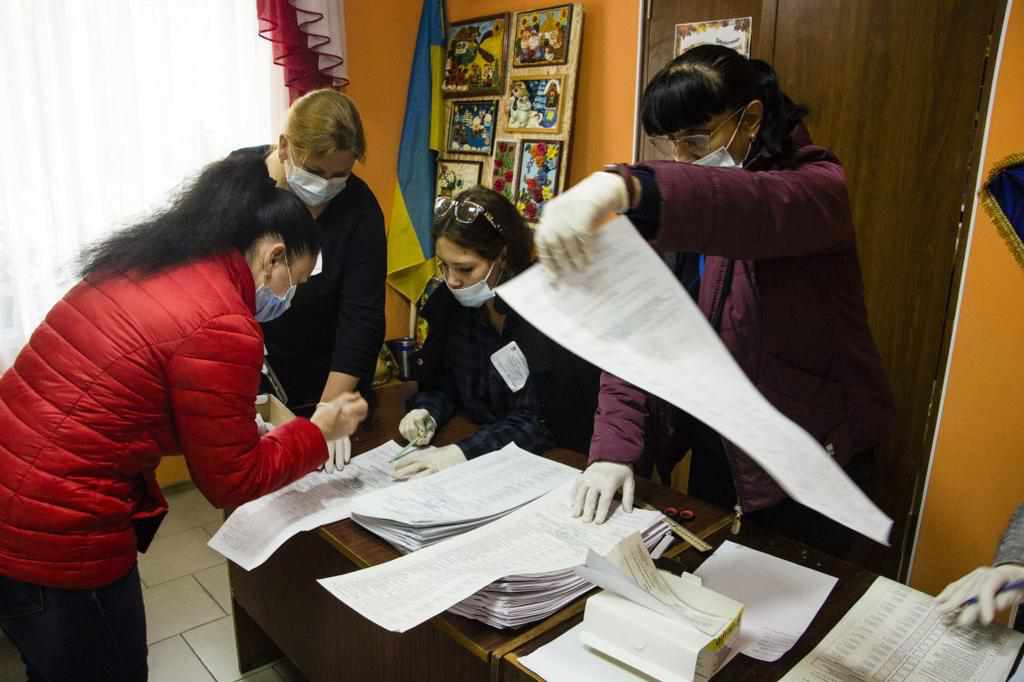 Відомі попередні результати виборів міського голови в Полтаві: опрацьовані бюлетені 68 дільниць