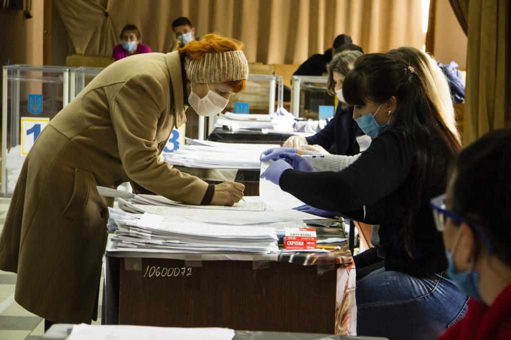 Попередні результати виборів міського голови в Полтаві: опрацьовані бюлетені 88 дільниць