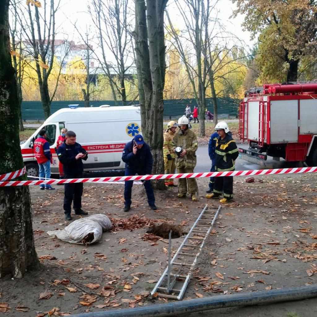 У Полтаві жінка впала у провалля: врятувати її не вдалося