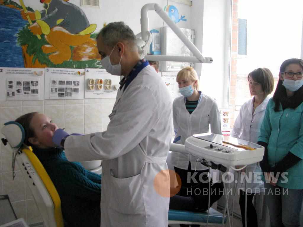 Столиця стоматології – Полтава – вчить лікувати зуби 43 країни світу 
