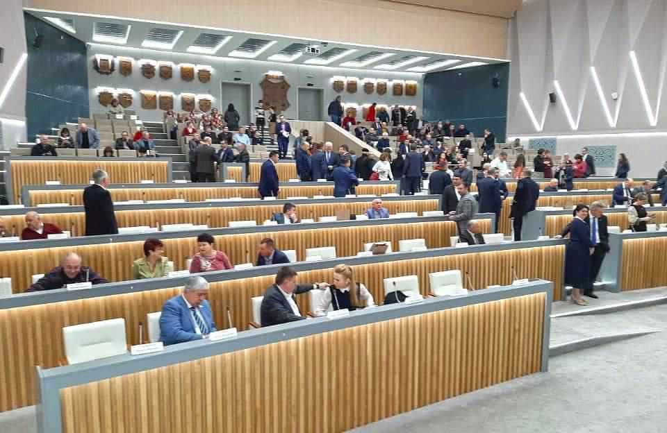 Спроба №2: знову оголосили сесію Полтавської облради