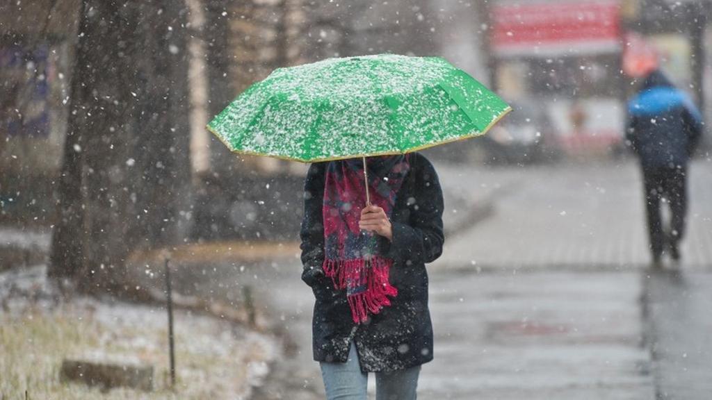Сніг з дощем, а на дорогах ожеледиця: погода на Полтавщині
